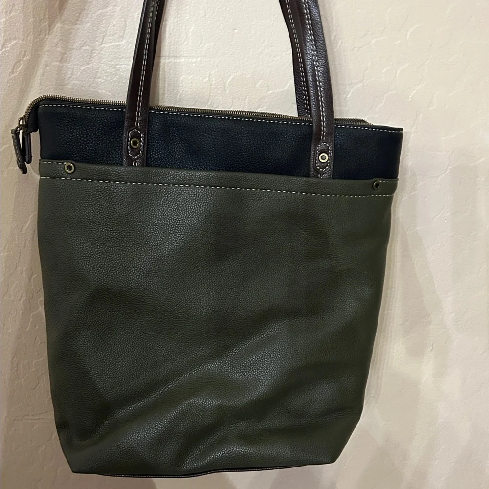 Chala Olive Monarch Tote - Picture 6 of 9